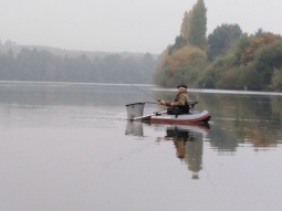 P&ecirc;che en float tube sur le lac de Haute Mayenne
